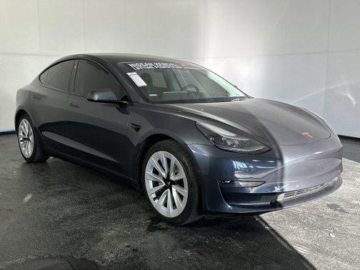 2022 Tesla Model 3 Standard Range