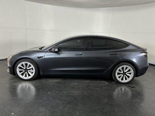 2022 Tesla Model 3 Standard Range