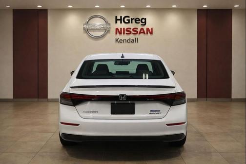 Platinum White Pearl 2023 Honda Accord Hybrid Sport