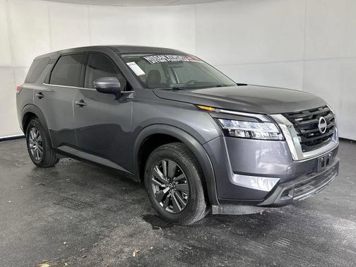 2022 Nissan Pathfinder S 2WD