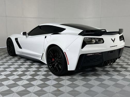 Arctic White 2017 Chevrolet Corvette Z06
