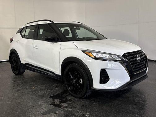 Fresh Powder 2023 Nissan Kicks SR