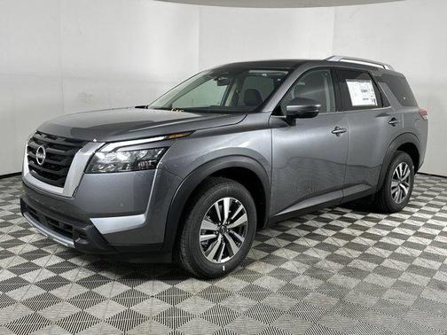 2025 Nissan Pathfinder SL FWD