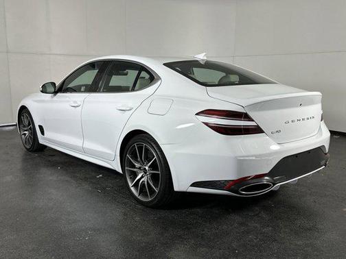 2025 Genesis G70 2.5T RWD