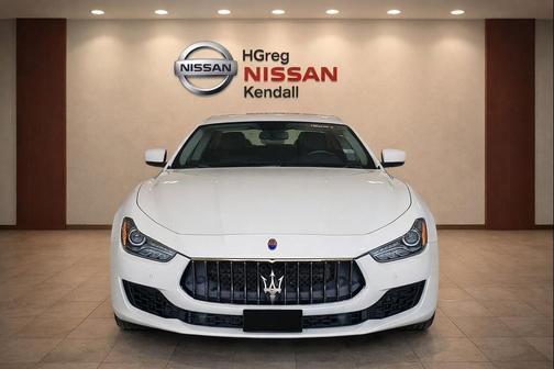 Bianco 2018 Maserati Ghibli Base