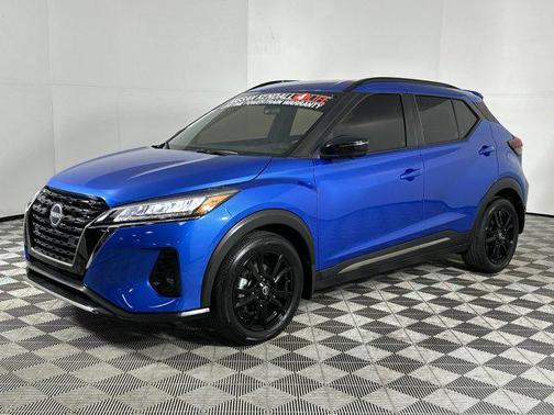 2023 Nissan Kicks SR