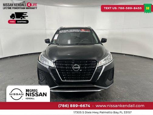 2022 Nissan Kicks SV