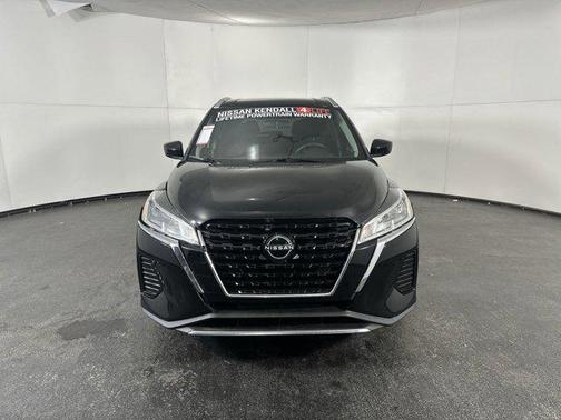 2022 Nissan Kicks SV