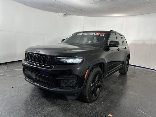 2022 Jeep Grand Cherokee Altitude