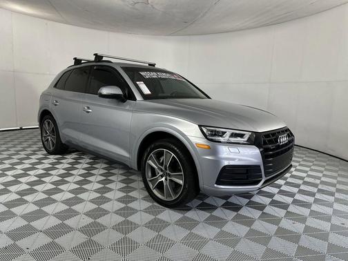Florett Silver Metallic 2019 Audi Q5 2.0T Premium Plus