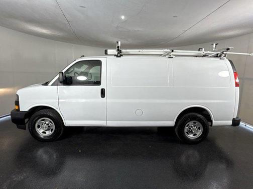 2022 Chevrolet Express 2500 RWD 2500 Regular Wheelbase WT
