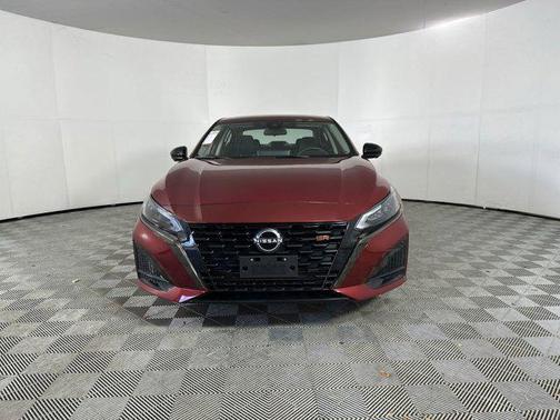 2023 Nissan Altima SR VC-Turbo FWD