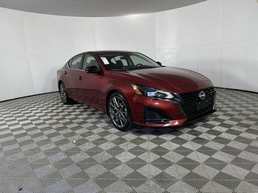 2023 Nissan Altima SR VC-Turbo FWD