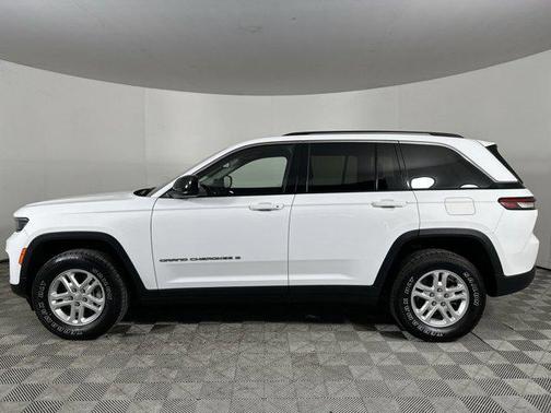 2022 Jeep Grand Cherokee Laredo