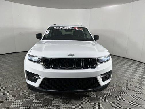 2022 Jeep Grand Cherokee Laredo