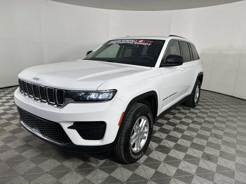2022 Jeep Grand Cherokee Laredo