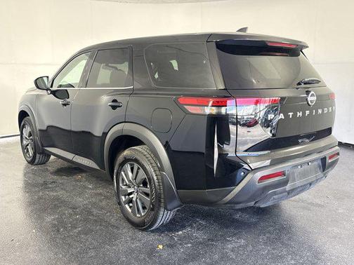 2025 Nissan Pathfinder S FWD