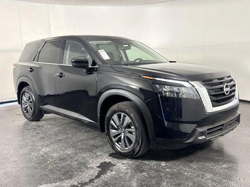 2025 Nissan Pathfinder S FWD
