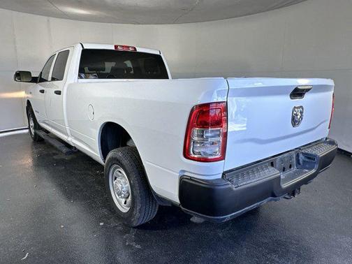 2022 RAM 2500 Tradesman Crew Cab 4x2 8' Box