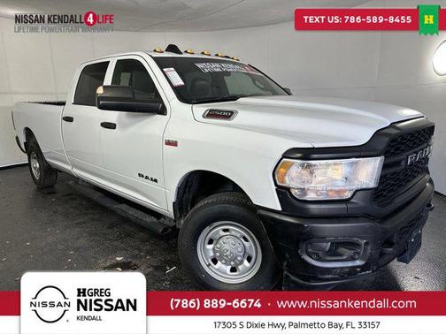 2022 RAM 2500 Tradesman Crew Cab 4x2 8' Box