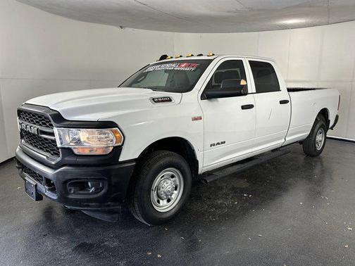2022 RAM 2500 Tradesman Crew Cab 4x2 8' Box