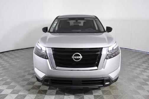 2025 Nissan Pathfinder S FWD