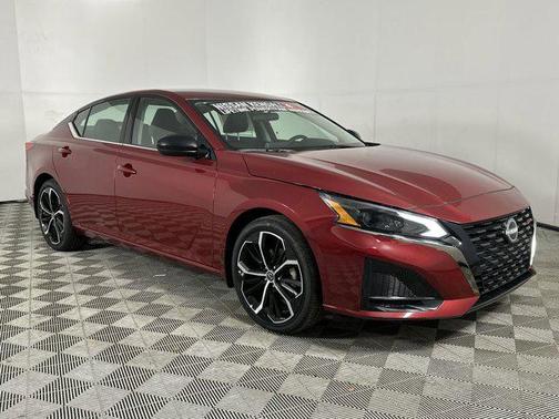 2025 Nissan Altima SR FWD