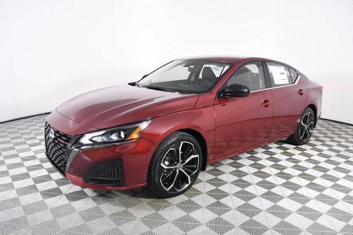 2025 Nissan Altima SR FWD