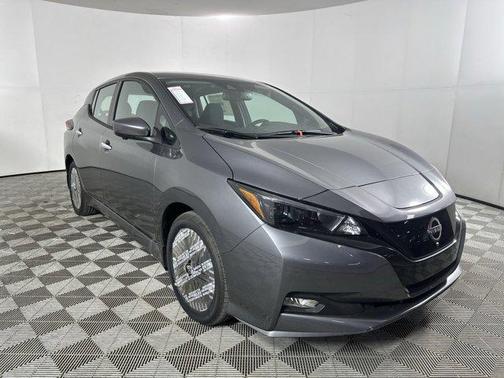 2025 Nissan Leaf SV PLUS