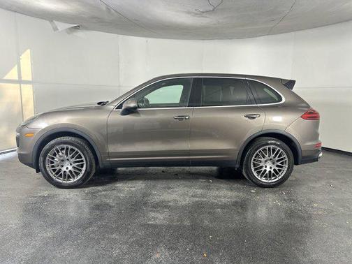 2016 Porsche Cayenne Cayenne