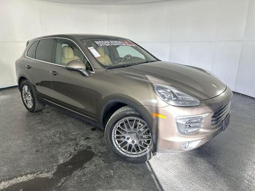 2016 Porsche Cayenne Cayenne