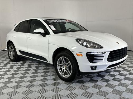 White 2017 Porsche Macan Macan