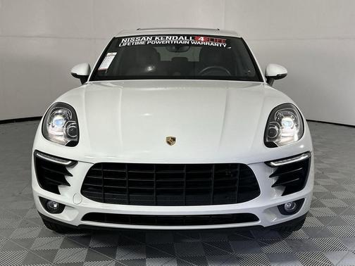 White 2017 Porsche Macan Macan