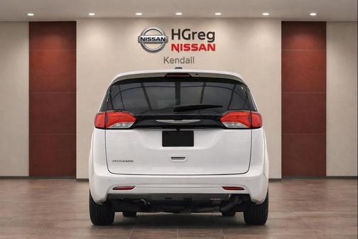 Bright White Clearcoat 2023 Chrysler Voyager LX