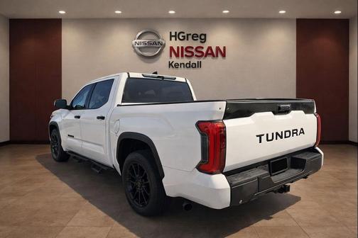 Ice Cap 2023 Toyota Tundra SR5