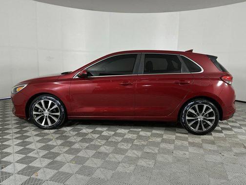 2018 Hyundai Elantra GT Base