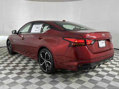 2025 Nissan Altima SR FWD
