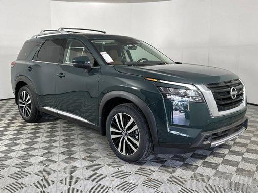 2025 Nissan Pathfinder Platinum FWD
