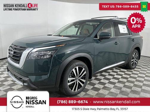 2025 Nissan Pathfinder Platinum FWD