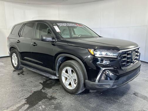 2023 Honda Pilot 2WD LX