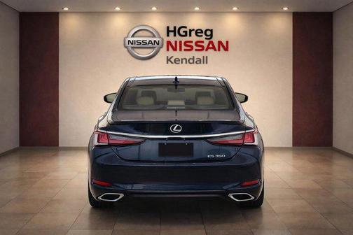 2022 Lexus ES 350 Base