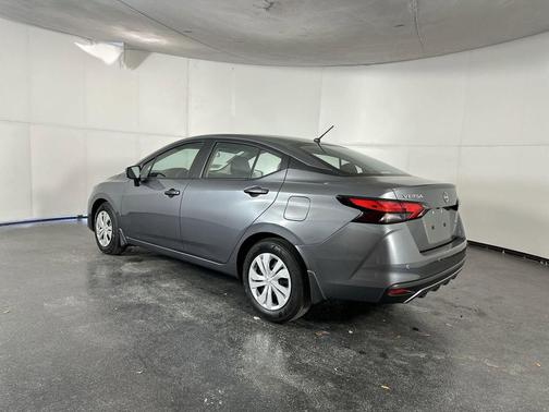 Gun Metallic 2025 Nissan Versa 1.6 S