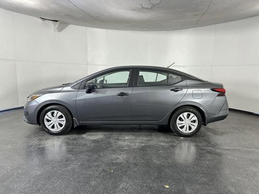 Gun Metallic 2025 Nissan Versa 1.6 S