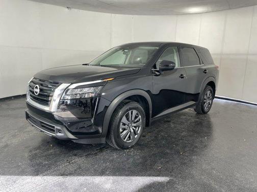 2024 Nissan Pathfinder S FWD