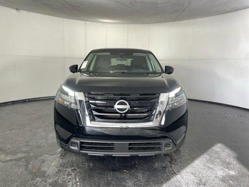 2024 Nissan Pathfinder S FWD