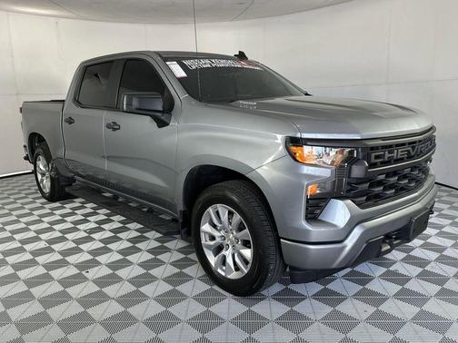 Sterling Gray Metallic 2025 Chevrolet Silverado 1500 Custom