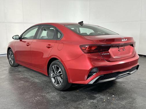 Currant Red 2023 Kia Forte LXS
