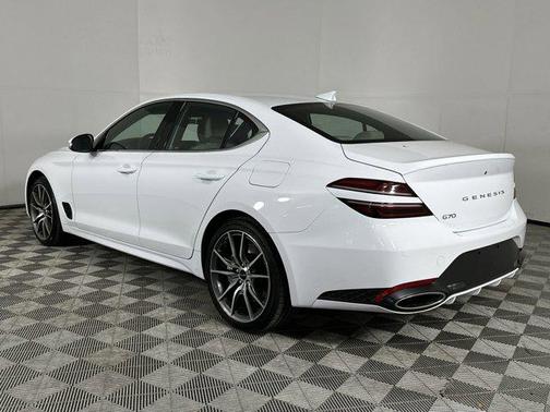 2025 Genesis G70 2.5T RWD
