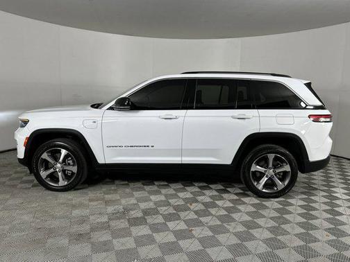 2022 Jeep Grand Cherokee 4xe Base
