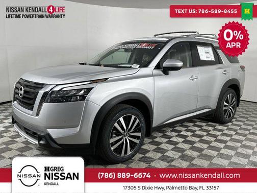 2025 Nissan Pathfinder Platinum FWD